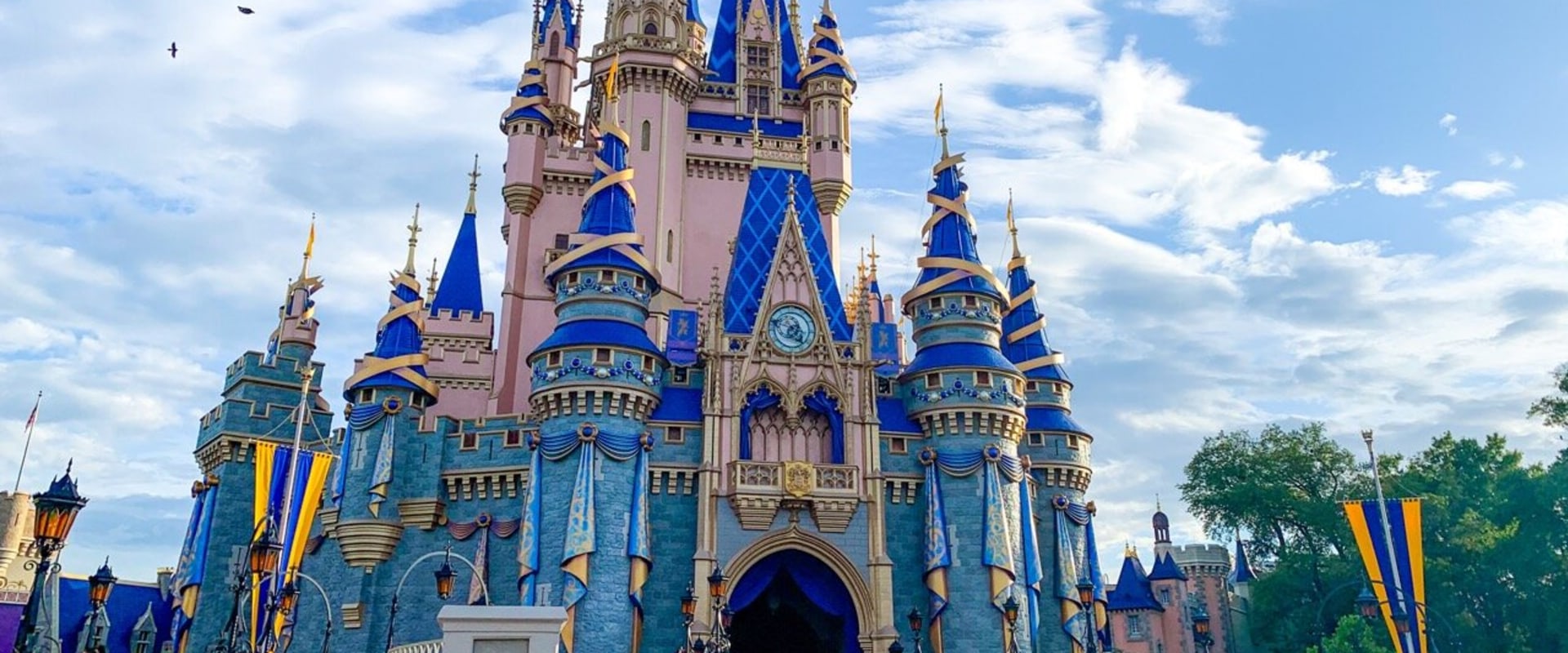 Discounted Theme Park Tickets: Your Guide to a Budget-Friendly Trip to Florida